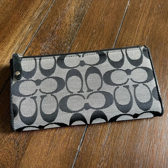 Coach classic signature logo wallet - Picture 3 of 11
